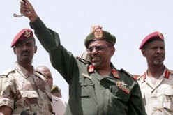 فيما لم تنف السفارة إمكانية تورط مسؤولين سودانيين بالقضية…تقارير من الجزائر تسببت في أزمة الرئيس السوداني مع محكمة الجنيات الدولية