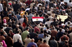 متظاهرو “الأربعين” يطالبون بمحاكمة قيادات الإخوان بالسويس
