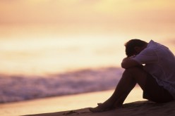 لم أجد إلا العمل في مكان يعجّ بالمعاصي والفتن!