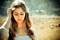 تملك  أن  تساعد  الناس جميعا فلما تحرمهم  وتمضي صفر اليدين