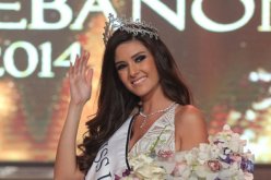 صورة سيلفي جمعت ملكتا جمال لبنان وإسرائيل تثير الجدل