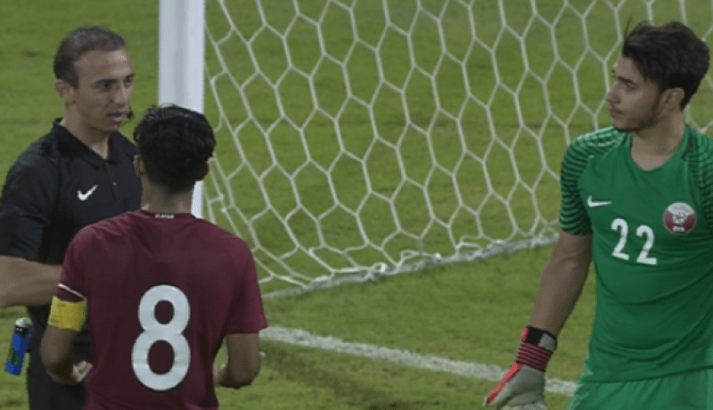 بالفيديو.. ضربة جزاء غريبة تؤهل قطر إلى كأس آسيا !
