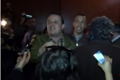 بالفيديو  الوفد المغربي يعتدي على الجزائري باللفظ والاخير يرد