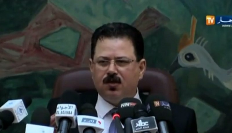 بالفيديو رئيس لجنة المالية و الميزانية رابح زبار يصف المنحة السياحية بالمحنة
