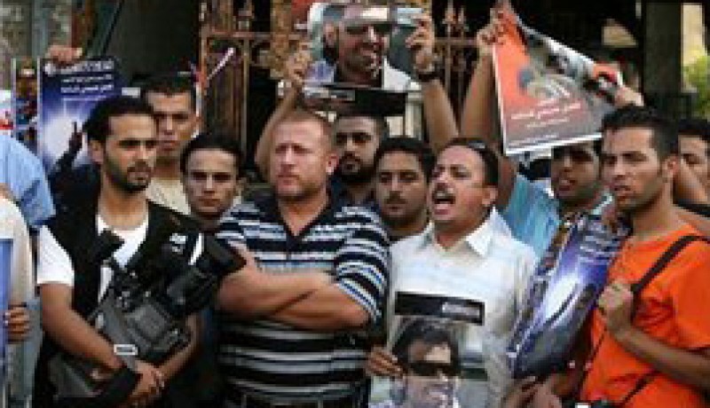 الصحافيون الفلسطينيون في الضفة الغربية يقاطعون جائزة إعلامية بعد احتجاز صحافي