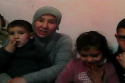 بالفيديو عائلة جزائرية عائدة من سوريا تطرد الى الشارع بالغزوات في تلمسان