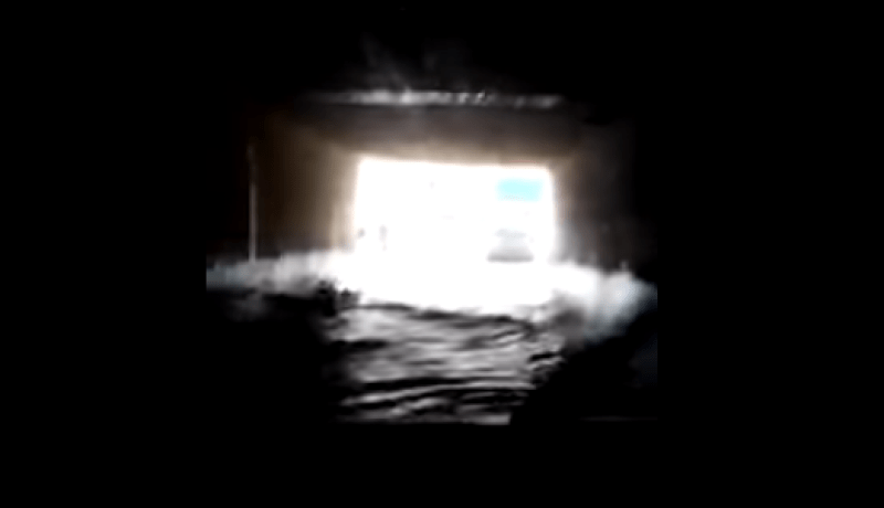 بالفيديو.. نفق بالعاصمة يتحول إلى مسبح