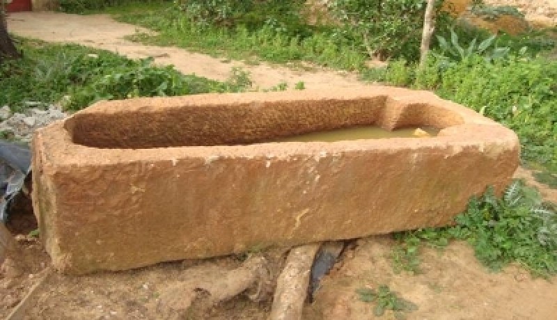 اكتشاف تابوت حجري نادر كان يستعمل في دفن الموتى خلال الحضارة الرومانية