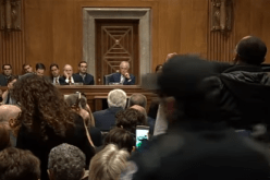 بالفيديو.. فلسطيني يقاطع كلمة السفير الأمريكي الجديد في الأراضي الفلسطينية المحتلة