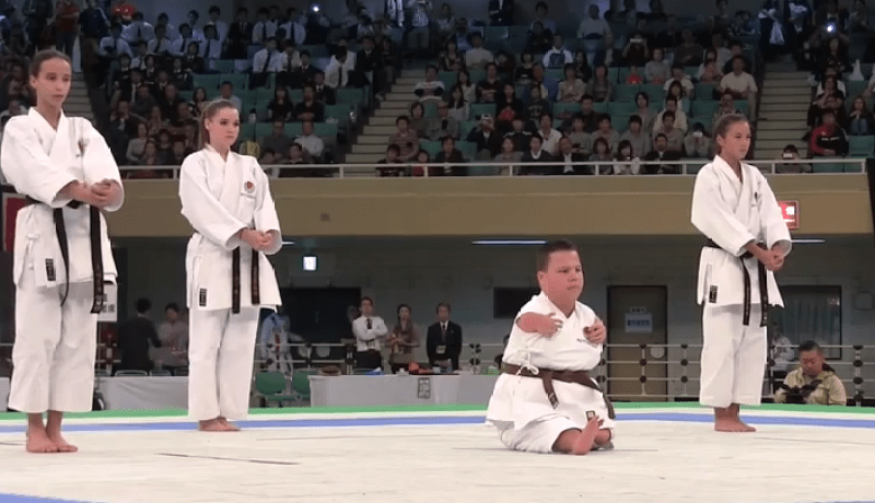 بالفيديو عندما الارادة تتحدى الاعاقة