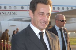 ساركوزي سيء جدا في اللغة ومتوسط في الرياضيات