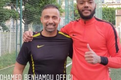 مبولحي يتدرب تحت إشراف حارس الخضر السابق