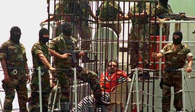 متمردون يطلقون سراح 36 عامل بناء في بيرو