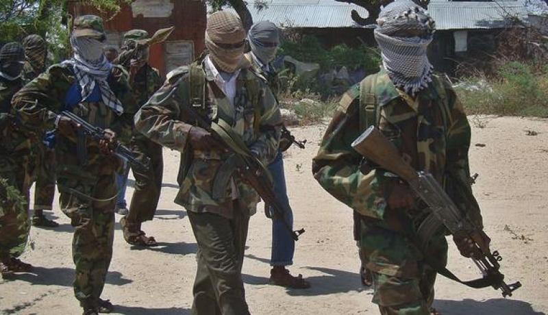 حركة الشباب بالصومال تعدم 5 منهم امرأة