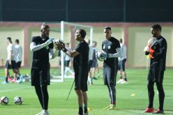 بالصور والفيديو.. انطلاق تربص المنتخب الوطني وزطشي يفطر مع اللاعبين