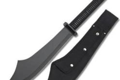 يطعنه بسيف أثناء صلاة التراويح في البيض!