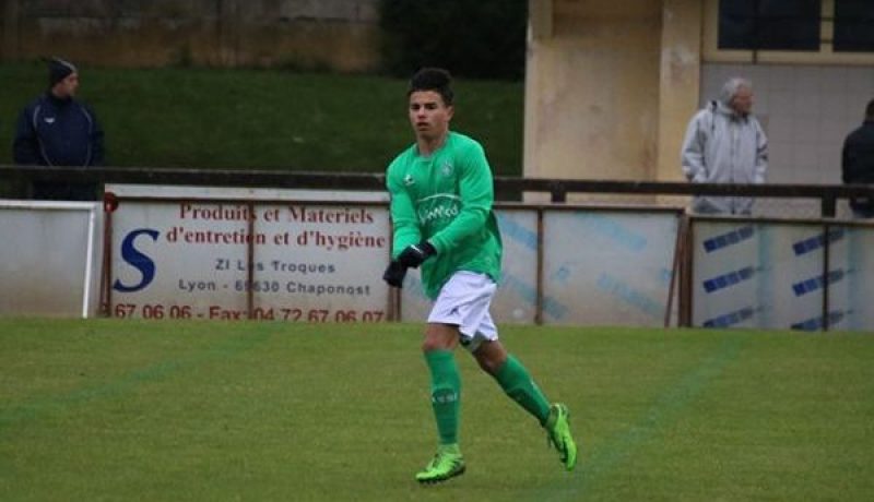 نجم جزائري يلتحق بريال سوسيداد الإسباني