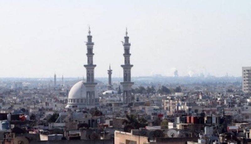 الإبراهيمي يقول إن النظام السوري سمح للنساء والأطفال بمغادرة حمص