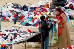 محلات بومعطي و شارع حسيبة بن بوعلي قبلة المغتربين لشراء الملابس:أصحاب “الأورو”.. يكتسون من “الشيفون” في أسواق العاصمة