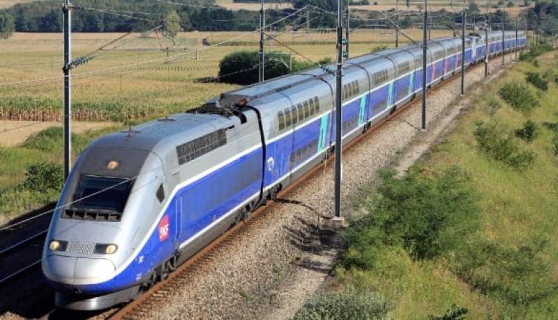 قطار TGV يربط بين الجزائر تونس والمغرب