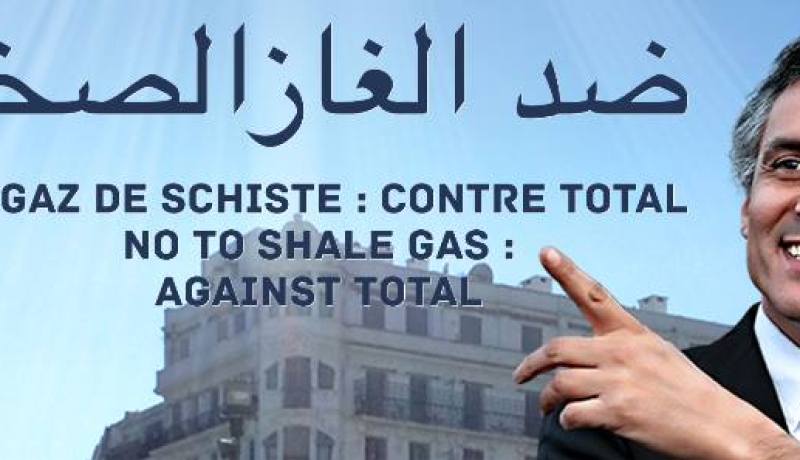 رشيد نكاز يدعو الجزائريين في باريس للتظاهر ضد TOTAL ضد استغلال الغاز الصخري