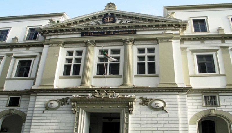 إطار سابق بوزارة الخارجية‮ ‬ينشر ملصقات مسيئة لطليقته ويهدّدها بالقتل في‮ ‬بلوزداد