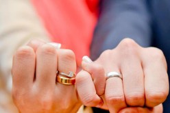 أراد تثبيت زواجهما العرفي فقامت بالتبليغ عنه واتهمته بتمويل الإرهاب