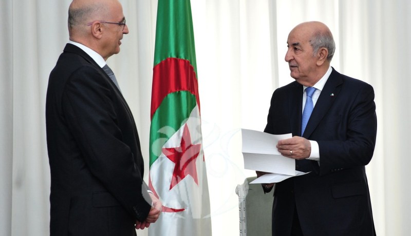 الرئيس تبون يتسلم دعوة للقيام بزيارة رسمية إلى اليونان