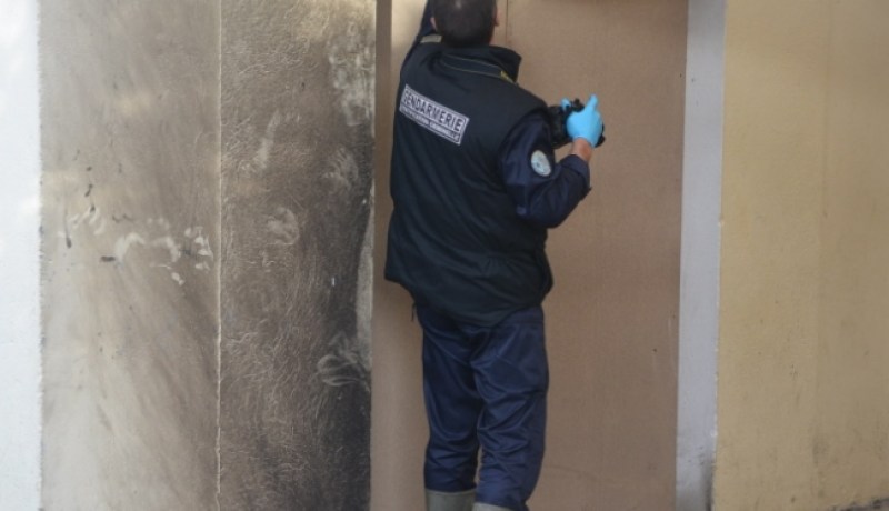 مجهولون يحرقون مدخل مسجد في شمال غرب فرنسا