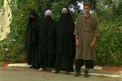 إرهابي يسلم نفسه رفقة ثلاثة نساء إلى قوات الجيش الوطني الشعبي بجيجل