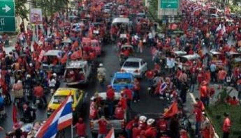 رئيس الوزراء التايلندي يوافق على لقاء المتظاهرين