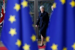 حكومة “ماي” تتصدع والسبب “بريكسيت”