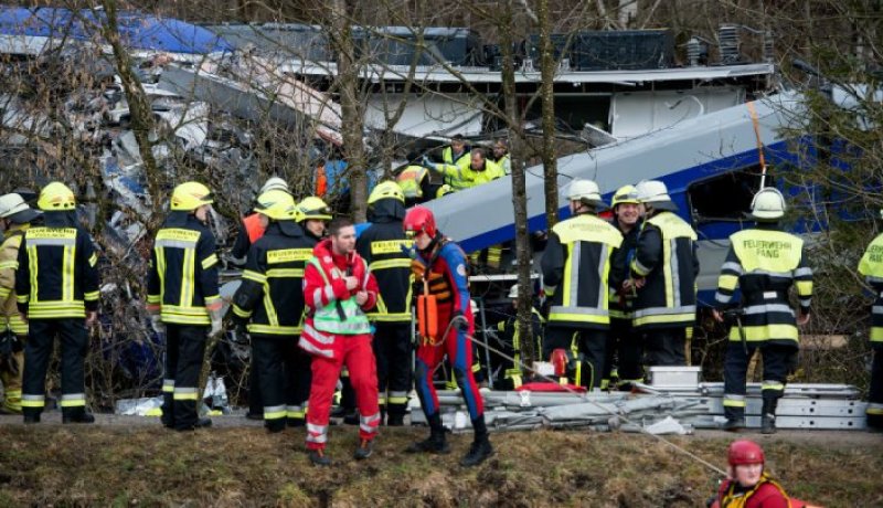 قتلى وجرحى في حادث اصطدام قطارين في ألمانيا
