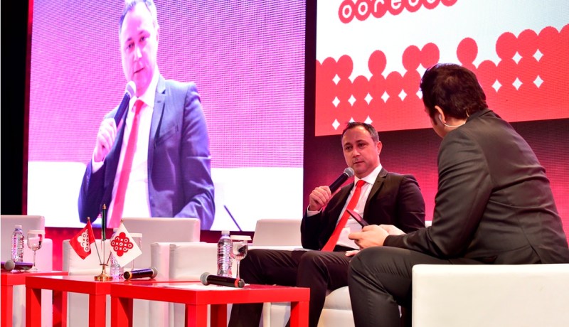 بصور ذات جودة عالية كامل مراسيم توقيع شركة ooredoo مع 3 سفراء جدد