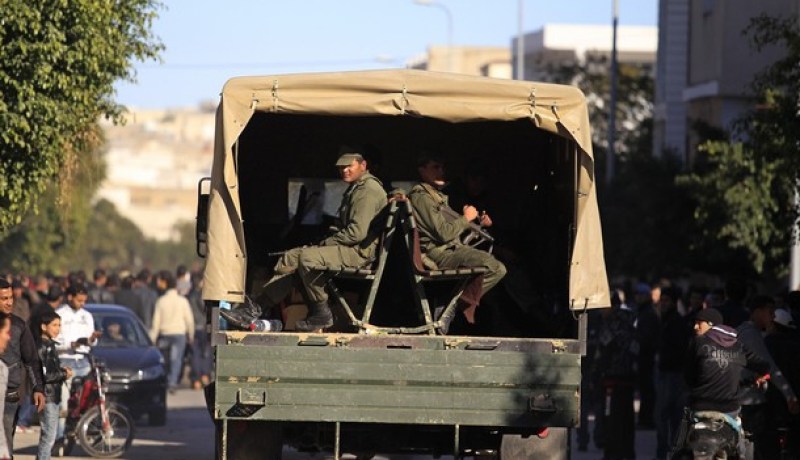 الجيش ينسحب من سليانة ولقاء بين نقابيين والحكومة حول الأزمة في العاصمة التونسية