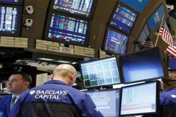 مؤشرات الأسهم الأمريكية الرئيسية تغلق على تباين