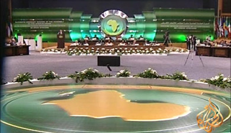 الاتحاد الافريقي يدعو الثوار الليبيين الى التعاون الكامل