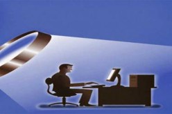 ترامب يقرر مراقبة مواطنيه عبر الأنترنت من دون إذن!!