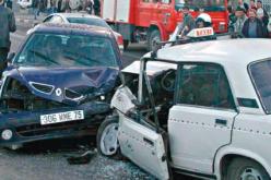 مقتل 5 أشخاص في حادث مرور مروع شمالي مدينة غرداية