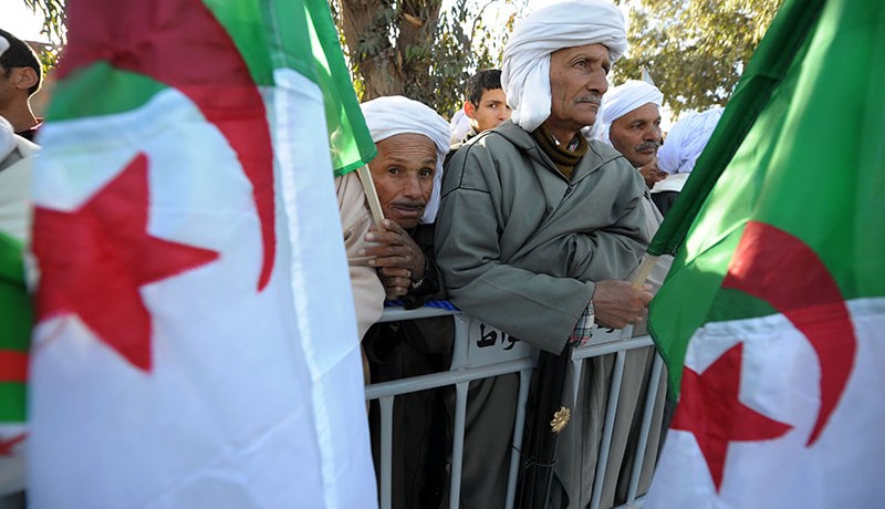 أوروبيون يزوّرون نشيد قسما ويسرقون حقوق النشر بـ ساسام
