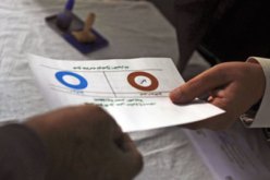 العليا للاستفتاء تطرد صحفيين وتستثني التلفزيون المصري