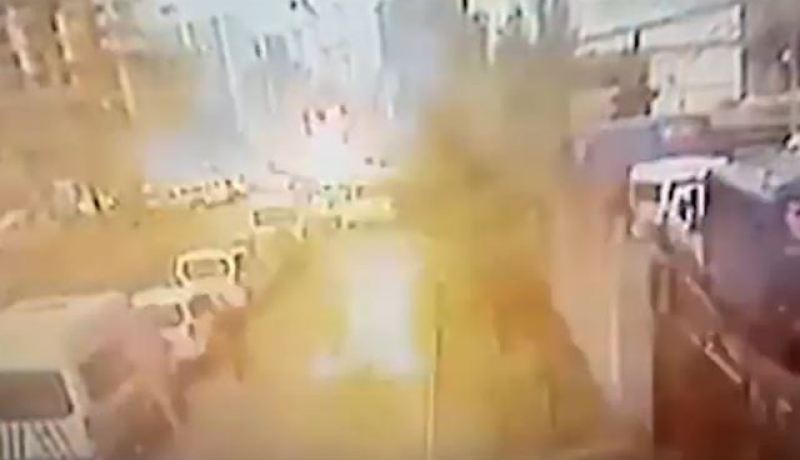 بالفيديو.. لحظة وقوع التفجير في إزمير بتركيا