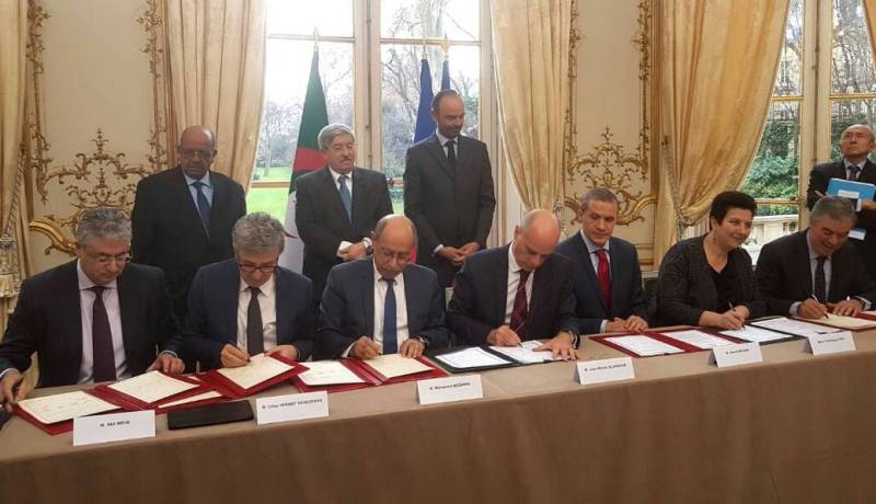 توقيع 11 إتفاقية شراكة بين الجزائر وفرنسا