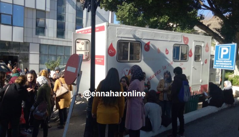 الأطباء المقيمين المضربين ينظمون حملة تبرع بالدم في عنابة