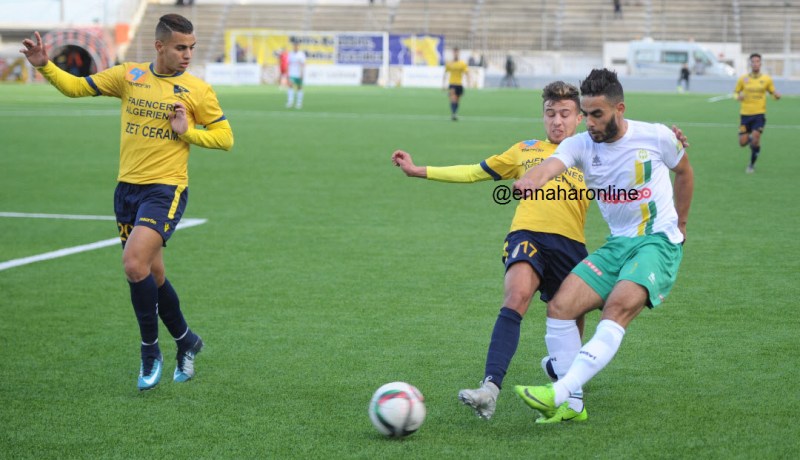 الشبيبة تنهزم بثنائية وتواصل الغرق