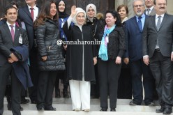 بالصور والفيديو.. وصول زوجة أردوغان إلى مسجد “كتشاوة” بالعاصمة