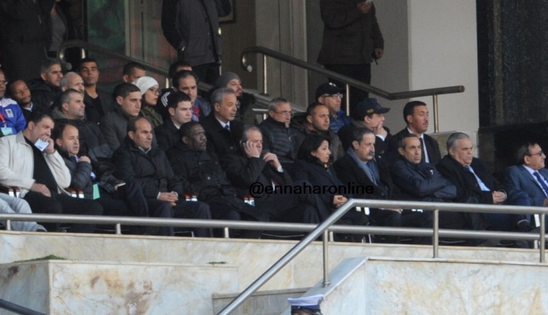 ولد علي وكعوان حاضران بملعب 05 جويلية لمُتابعة ودية الخضر