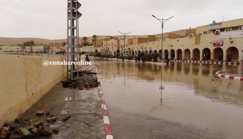 بالصور.. أمطار الربيع تغرق وسط ولاية غرداية