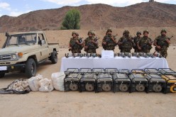 بالصور ..الجيش يقضي على مهرب ويضبط 15 مولدا كهربائيا بجانت