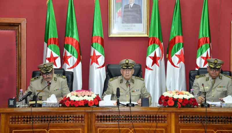 قايد صالح: التغييرات التي طرأت على الجيش جاءت لتكريس مبدأ التداول على المناصب